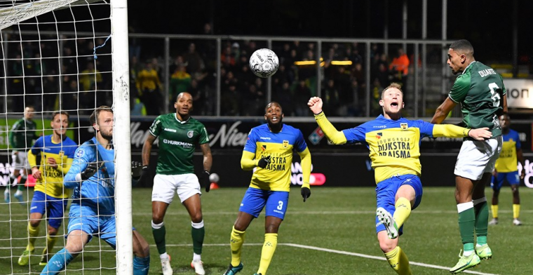 Arbitrage in Leeuwarden zorgt voor verbazing: 'Dit maakt het voetbal kapot'