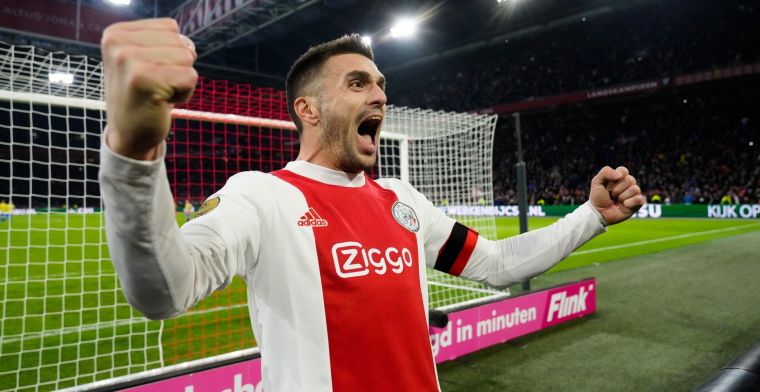 Ajax met schrik vrij: 'TV's in Eindhoven en Rotterdam naar buiten gegooid'