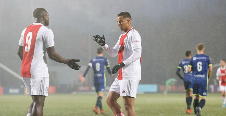 'Ihattaren mag mee naar De Kuip en kan uitgerekend tegen PSV Ajax 1-debuut maken'