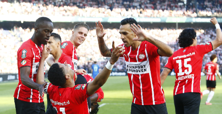 PSV dwingt Ajax in bloedstollende finale op de knieën en pakt KNVB Beker