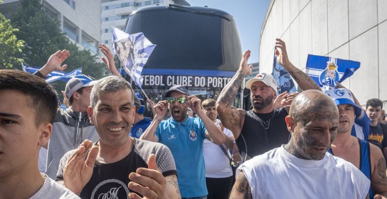 Porto pakt landstitel en rekent in blessuretijd met Benfica af 