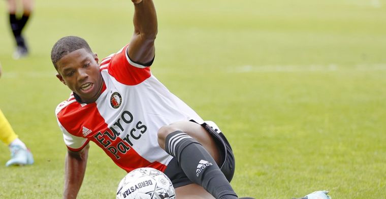 'Tegenvaller voor Feyenoord: Malacia loopt hamstringblessure op'