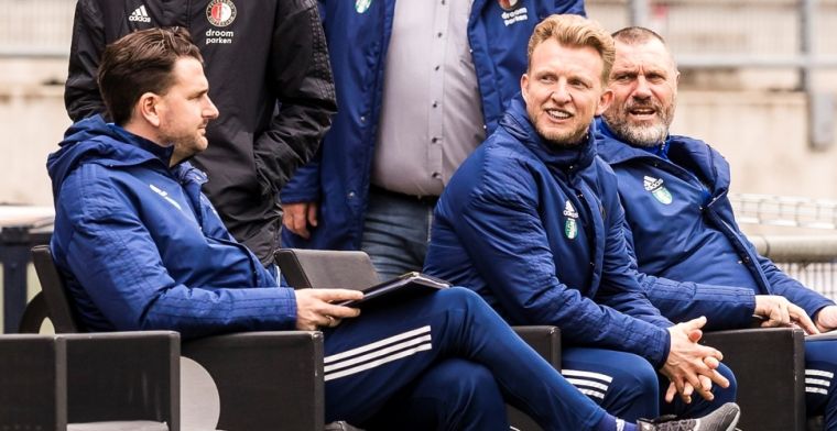 Kuyt gepresenteerd bij ADO: 'De juiste man om ons naar de Eredivisie te brengen'