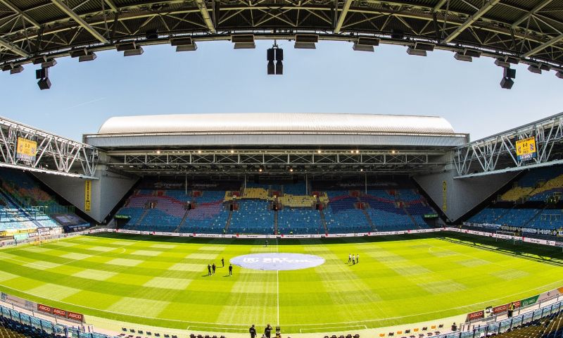 Vitesse krijgt aandelen in handen: Oyf scheldt 155 miljoen vrij, overname nabij