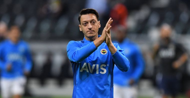 Update: Özil ontbindt contract bij Fenerbahçe en heeft meteen al nieuwe uitdaging