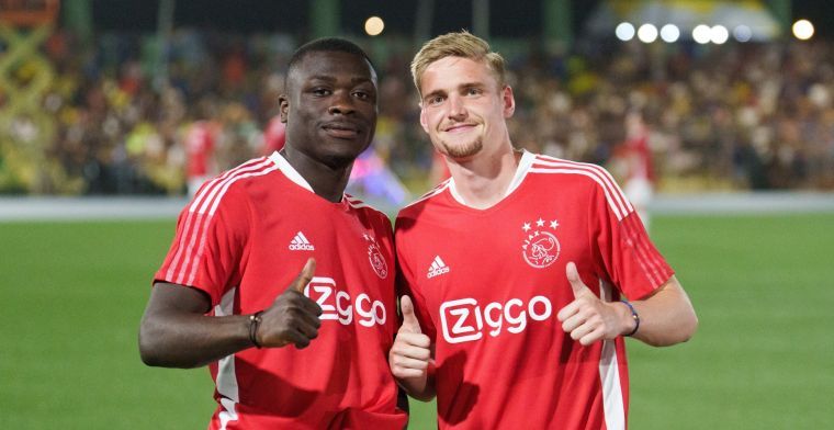 'Here's your new number 8': Ajax maakt contractverlenging Taylor officieel