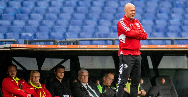 Slot grapt over aanstaande Feyenoord-aanwinst: 'Hij zal wel niet naar Ajax gaan'
