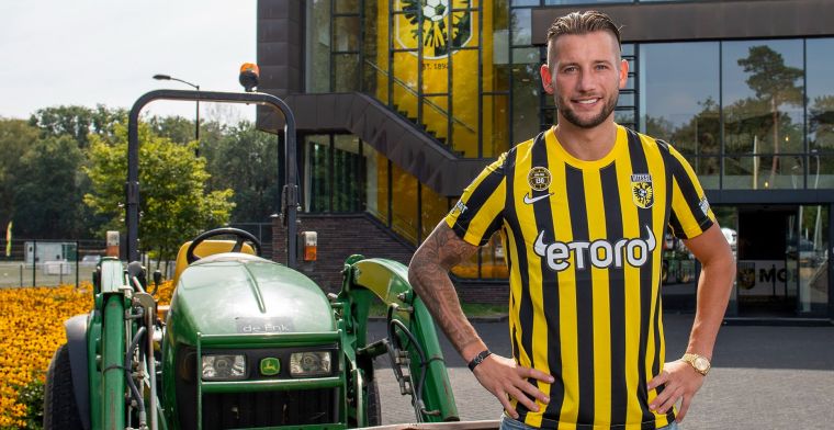 Vitesse heeft beet en presenteert Dijks: 'Ik ga hier vol enthousiasme aan de slag'