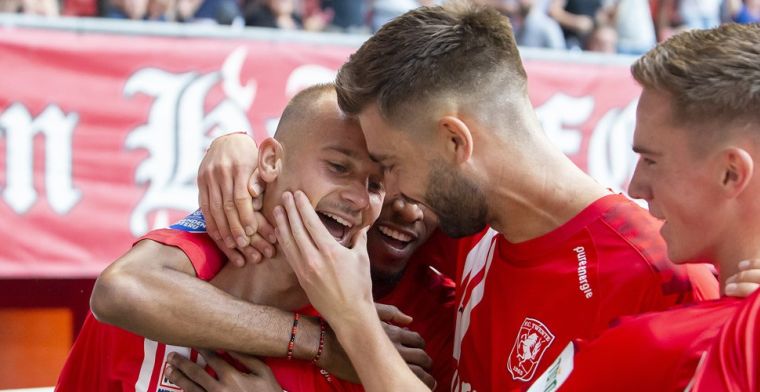 PSV komt te laat op stoom: FC Twente wint dankzij goudhaantje Cerny