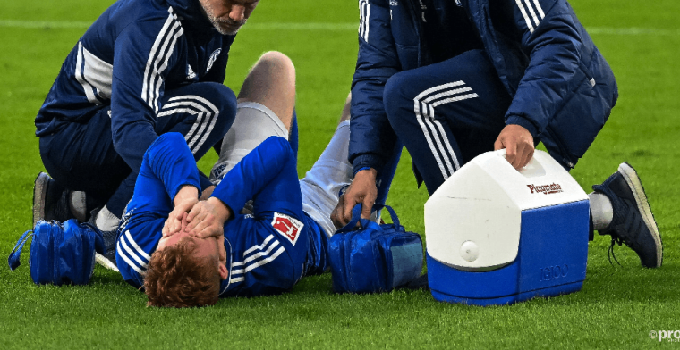 Schalke 04 bevestigt drama voor Van den Berg: Het is ongelooflijk zuur