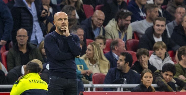 Schreuder roemt 'echte Ajax-speler': 'Maar goed, Napoli is ook een topclub'