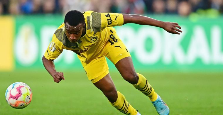 'Toptalent Moukoko nog altijd niet verlengd bij Dortmund door familieprobleem'