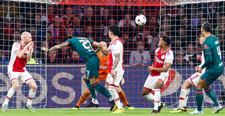 Bogarde ziet gebrekkige communicatie bij Ajax: 'Praten weinig tot niet met elkaar'