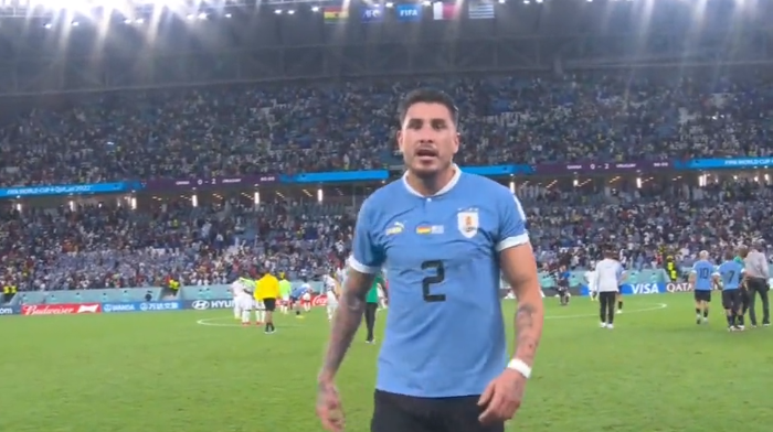 Uruguay ontspoort na WK-echec: FIFA-official krijgt elleboog, megaschorsing dreigt