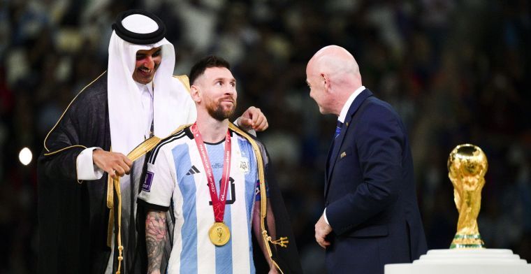 Messi krijgt megabod op beroemde mantel van Omaanse advocaat