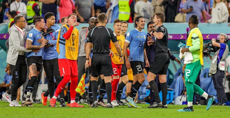 Wangedrag na WK-exit komt Uruguay duur te staan: FIFA schorst vier spelers 