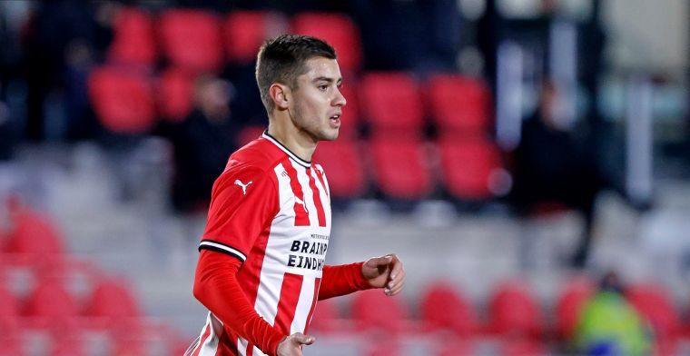 'PSV wil om tafel met toptalent uit jeugdopleiding dat tegen A-ploeg aanhikt' 