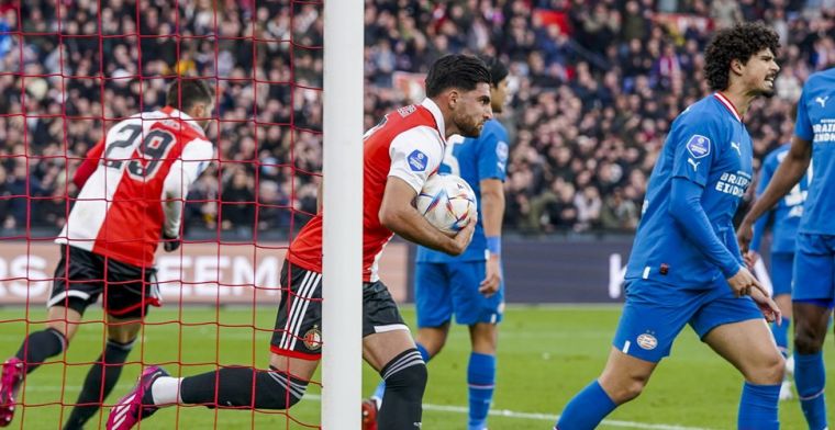 Tiental PSV geeft voorsprong uit handen in boeiend gevecht tegen Feyenoord