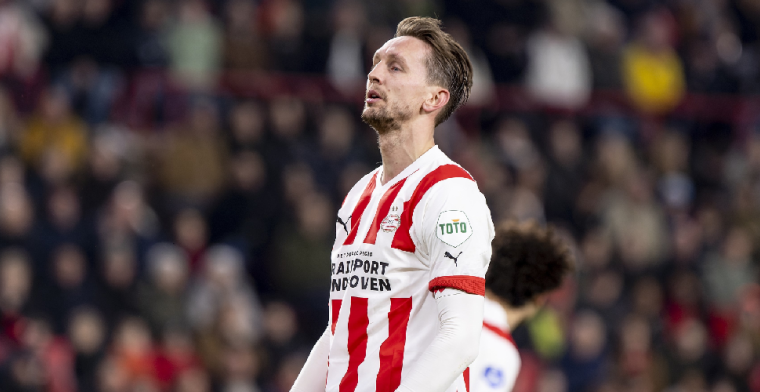 Sneijder: 'Blessure De Jong bij oefenpotjes, daarna speelde hij weer, vreemd hè?'