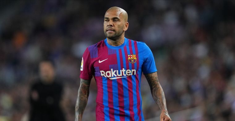 Zorgen om Dani Alves in Spaanse cel: 'Hij is compleet verwoest'