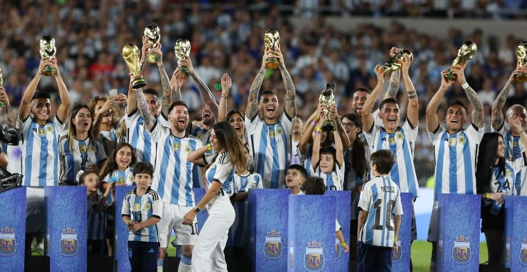 Opnieuw feest bij Argentinië door Messi-goal, Mexico wint ondanks Gimenez-misser