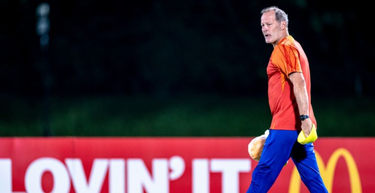 Blind overtuigd van Oranje-opponent: 'Denk dat ze daar allemaal kunnen voetballen'