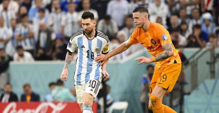 FIFA deelt unieke beelden van Weghorst- en Messi-clash: 'Dat is respectloos'
