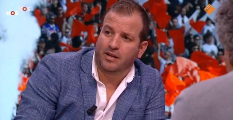 Van Der Vaart Ergert Zich Kapot Aan Ajax: 'Hij Gedraagt Zich Als Een ...