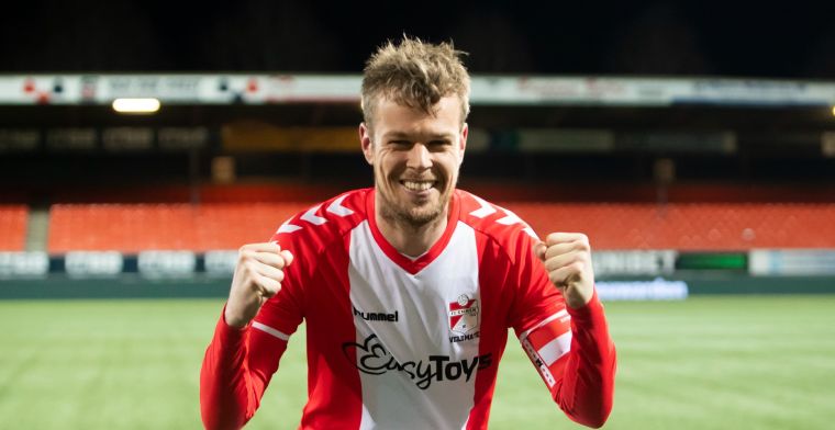 Kersverse 'tweelingvader' speelt bij FC Emmen: 'Ook wel heel lekker'             
