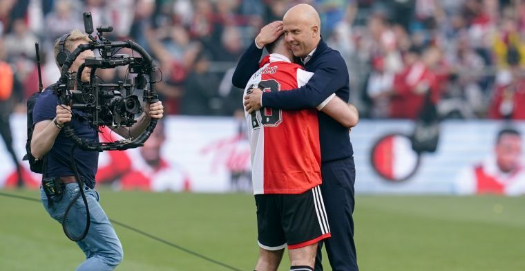 Slot vertelt toch over mogelijk Feyenoord-vertrek: 'Er is leven na Arne Slot'