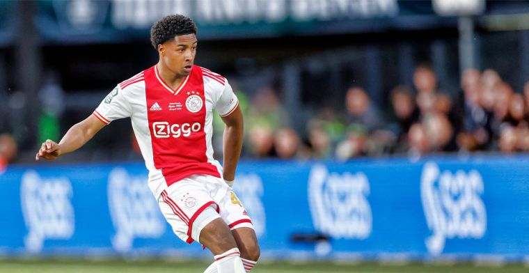Heitinga zette Ajax-talent op de bank: 'Ik wist niet hoe ik daarmee om moest gaan'