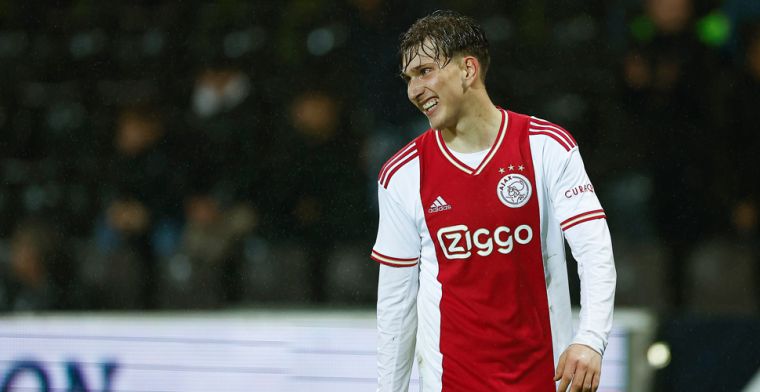 'Het geeft aan dat ik het goed heb gedaan bij Ajax het afgelopen jaar'