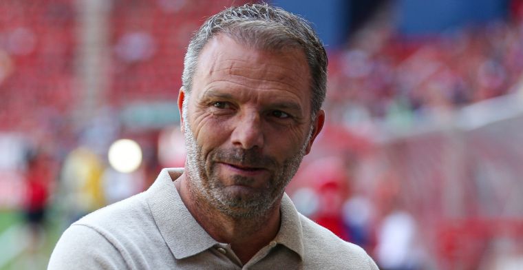 Steijn verwacht meer Ajax-transfers: 'Sven is druk bezig met nieuwe spelers'