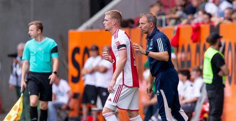 'Alarmfase één' bij Ajax: 'Het lijkt mij niet handig dat transfers zo lang duren'