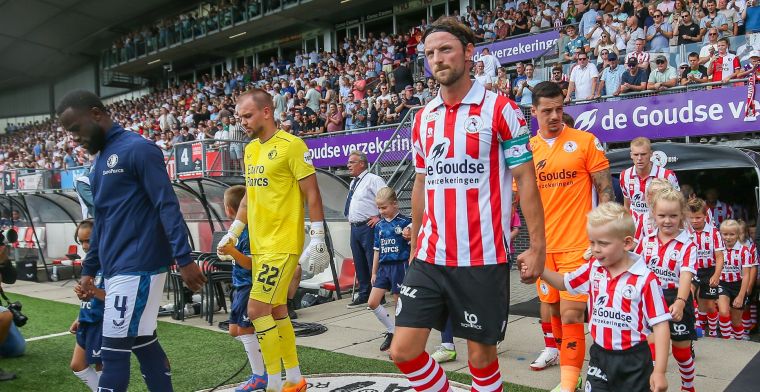 'Ben doodziek dat Feyenoord nog gelijkmaakt, heb veertig keer op klok gekeken'