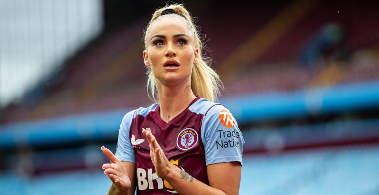 Speelster van Villa doet onthulling: 'Voetballer bood me 100.000 euro voor seks'