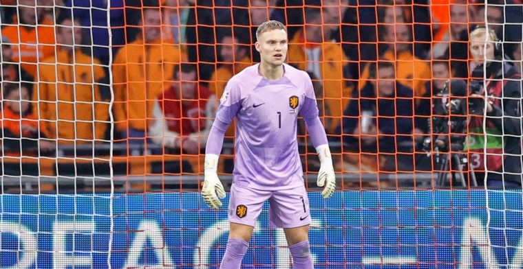 Van Hanegem mengt zich in keepersdiscussie Oranje: 'Hij is uiteindelijk de beste'