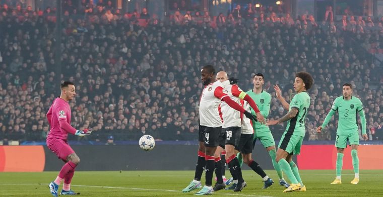 De Boer ziet één speler van Feyenoord worstelen: 'Raakte misschien twee ballen'