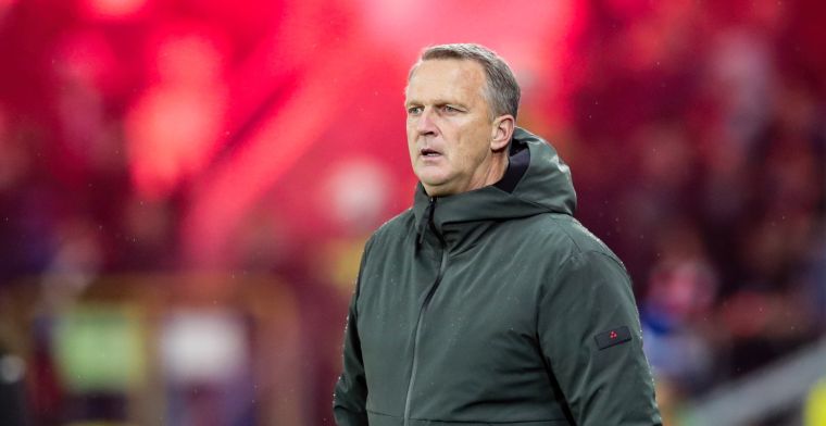 Van den Brom ontslagen bij Lech Poznan: 'Vorig seizoen uitstekend werk geleverd'