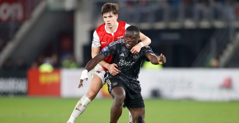 Buitenspel: AZ deelt via X sneertje uit aan Brobbey, irritatie bij Ajax-supporters
