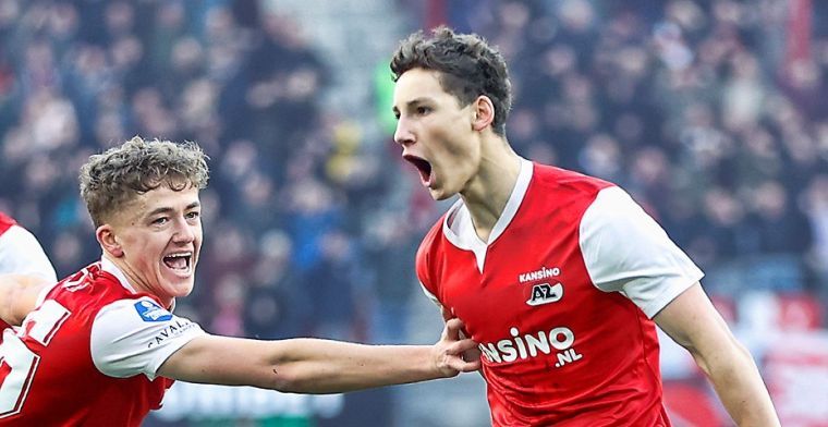 Van Hooijdonk: 'Ontzettend goede Van Bommel zal eindigen als spits'
