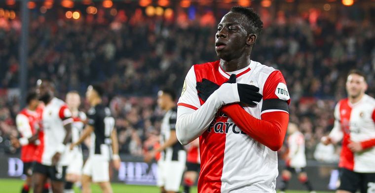 Minteh baalt enigszins van Feyenoord-prestaties: 'Zo voelt dat niet voor mij'