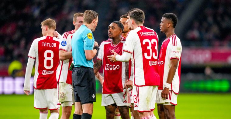 Tiental Ajax wendt eerste thuisnederlaag tegen Excelsior ternauwernood af