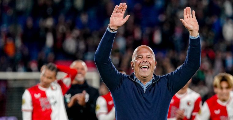 Slot beleeft tijdens en na Feyenoord-duel bijzonder moment: 'Te veel eer voor mij'