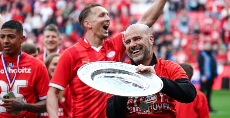 Bosz ziet belangrijke PSV-uitdaging: 'Een kippenhok, stelletje wijven bij elkaar'