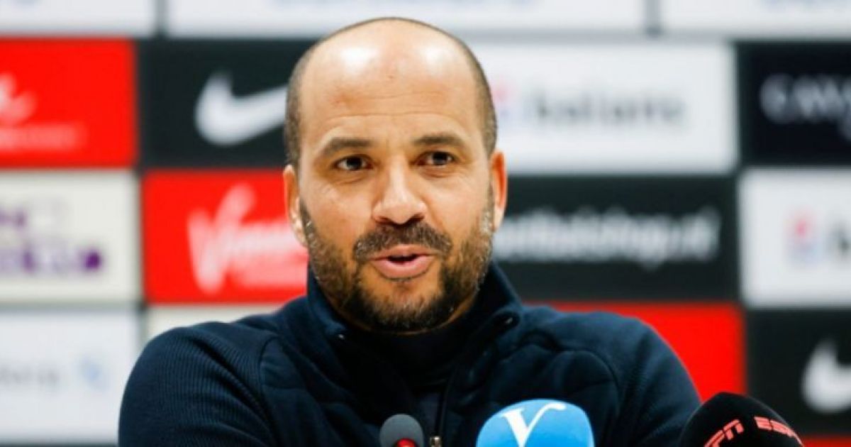 AZ ziet kansen in Arena 'Is te zien dat Ajax erg veel wedstrijden heeft gespeeld' Voetbalprimeur AZ ziet kansen in Arena 'Is te zien dat Ajax erg veel wedstrijden heeft gespeeld' Voetbalprimeur