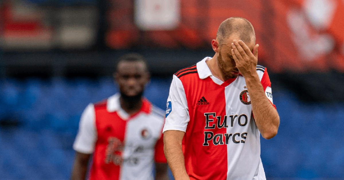 Transfer Aursnes Benfica Directeur Stapt Op Het Vliegtuig Naar Nederland Voetbalprimeur 