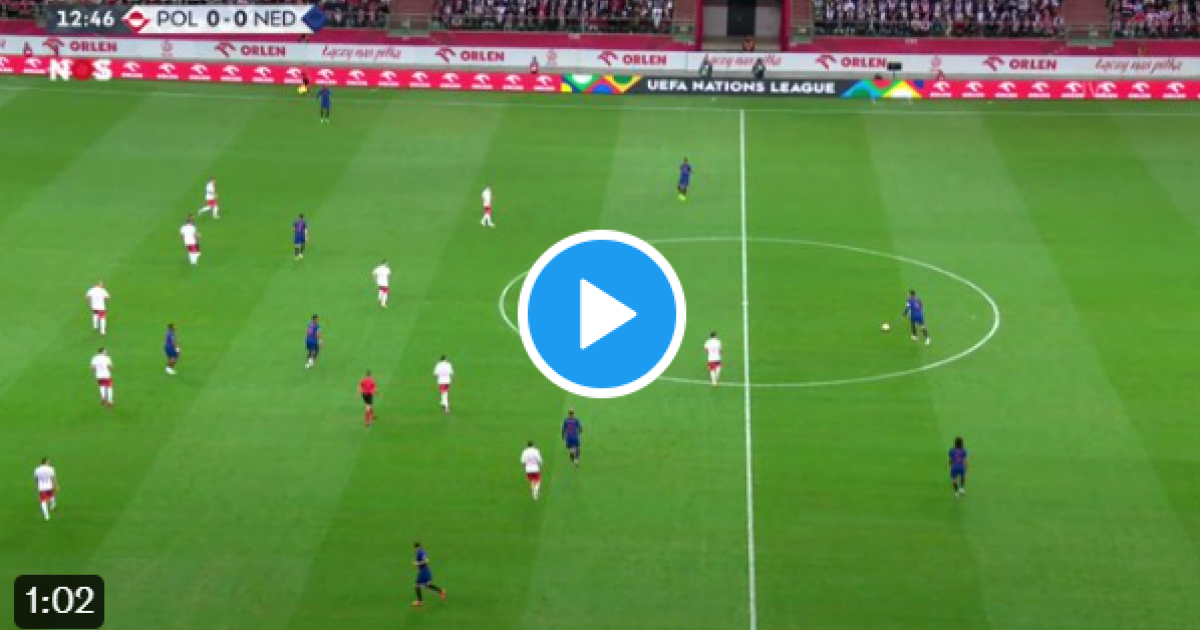 Wat een fantastisch doelpunt Gakpo zet Oranje op voorsprong tegen Polen Voetbalprimeur