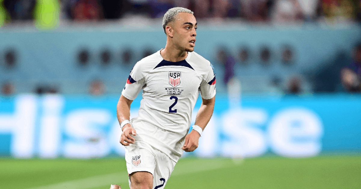 'Dest maakt indruk in Italië, koopoptie bedraagt twintig miljoen euro' Voetbalprimeur