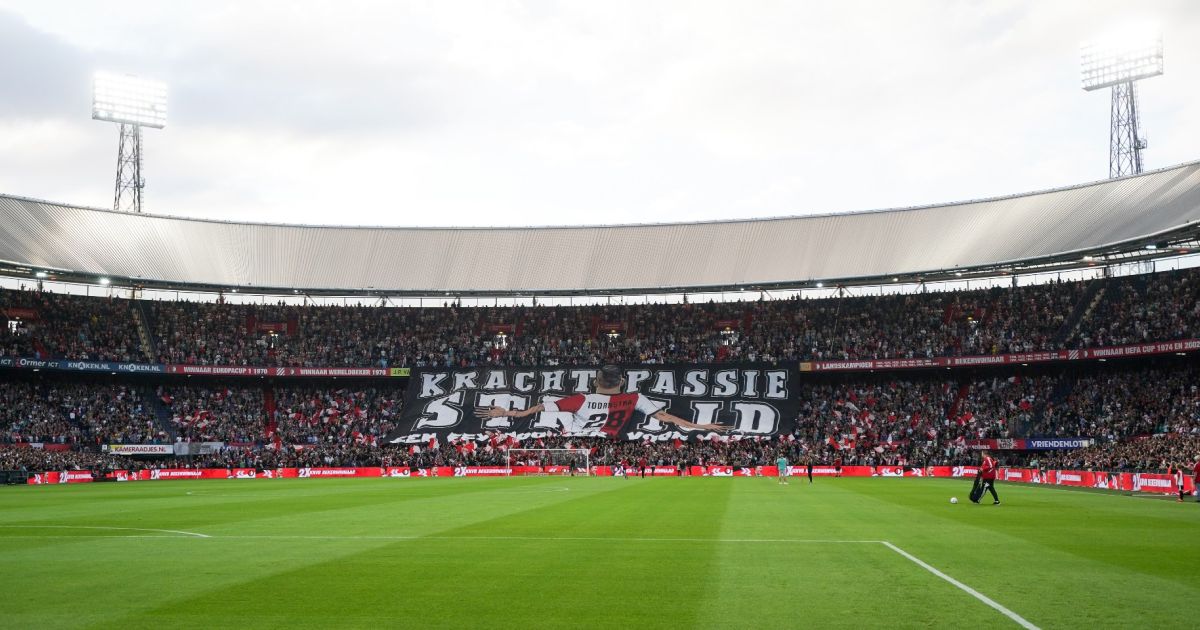 Elf Leden Van Harde Kern Feyenoord Opgepakt Jullie Gedrag Is Onacceptabel Voetbalprimeur 